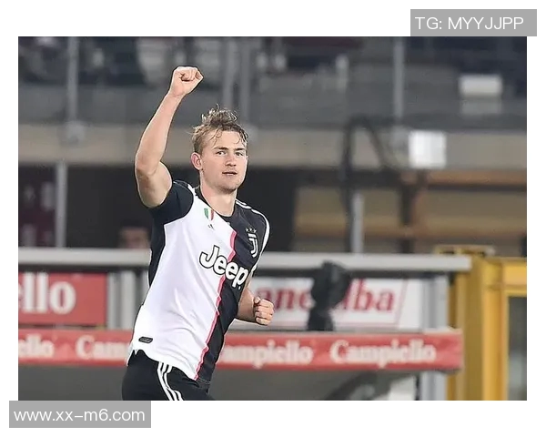 德里赫特回忆多尔古世界波瞬间齐尔克泽家看球时厕所惊喜尖叫